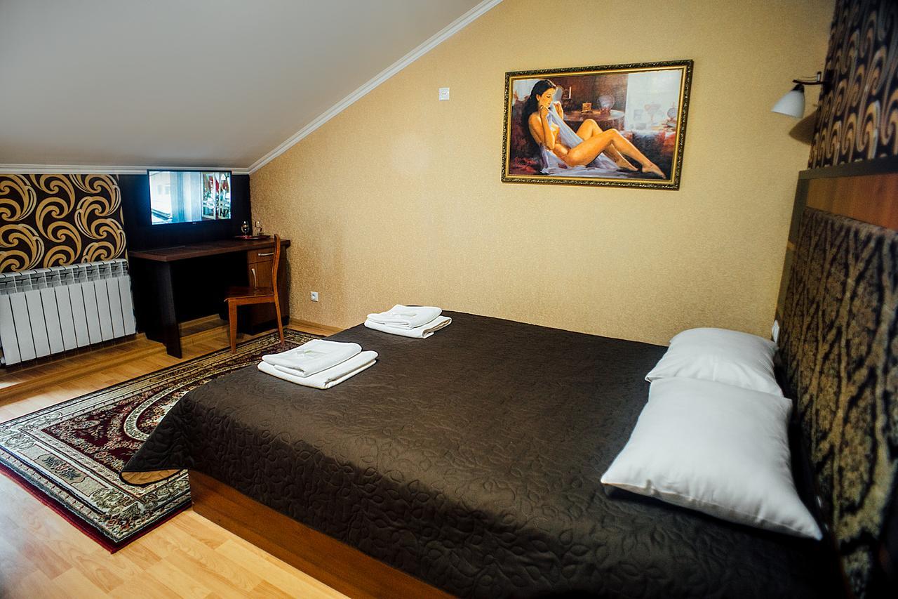 Guest House Kherson Ngoại thất bức ảnh